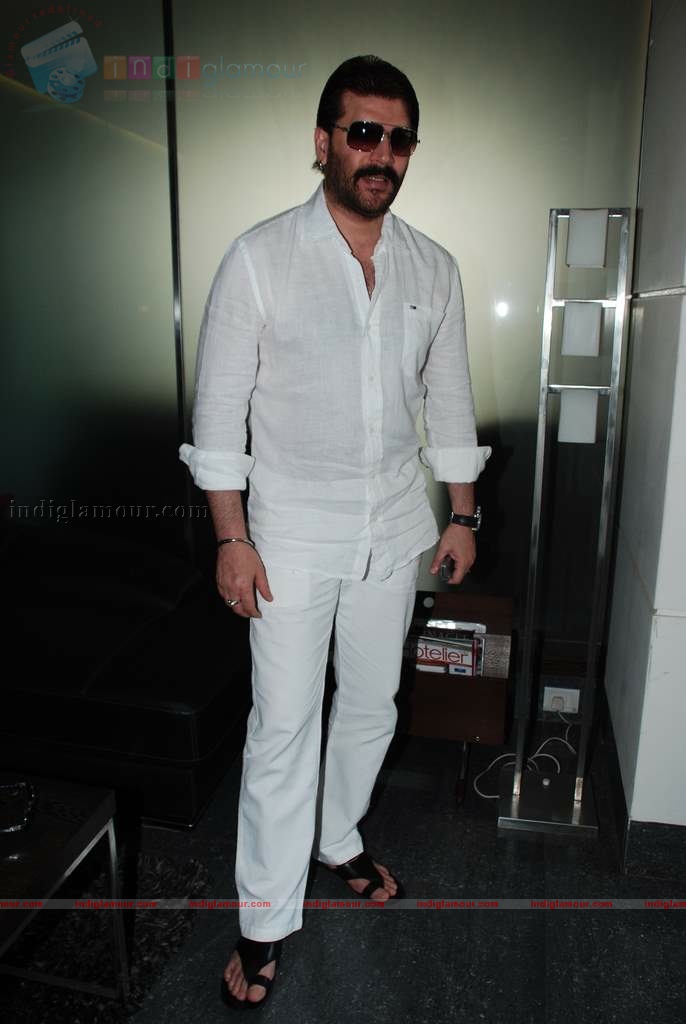 Gulshan Grover, Aditya Pancholi at Joe Rajan's brunch Event hd photo
