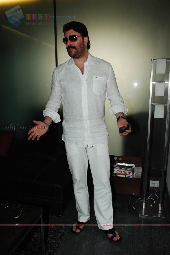 Gulshan Grover, Aditya Pancholi at Joe Rajan's brunch Event hd photo