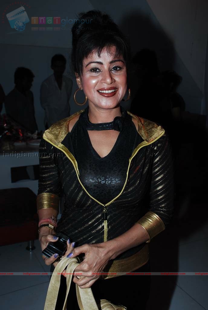 Sharaddha Sharma at Miss Mumbai Varuna's bday bash Event hd photo