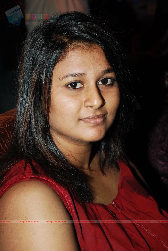 Sharaddha Sharma at Miss Mumbai Varuna's bday bash Event hd photo