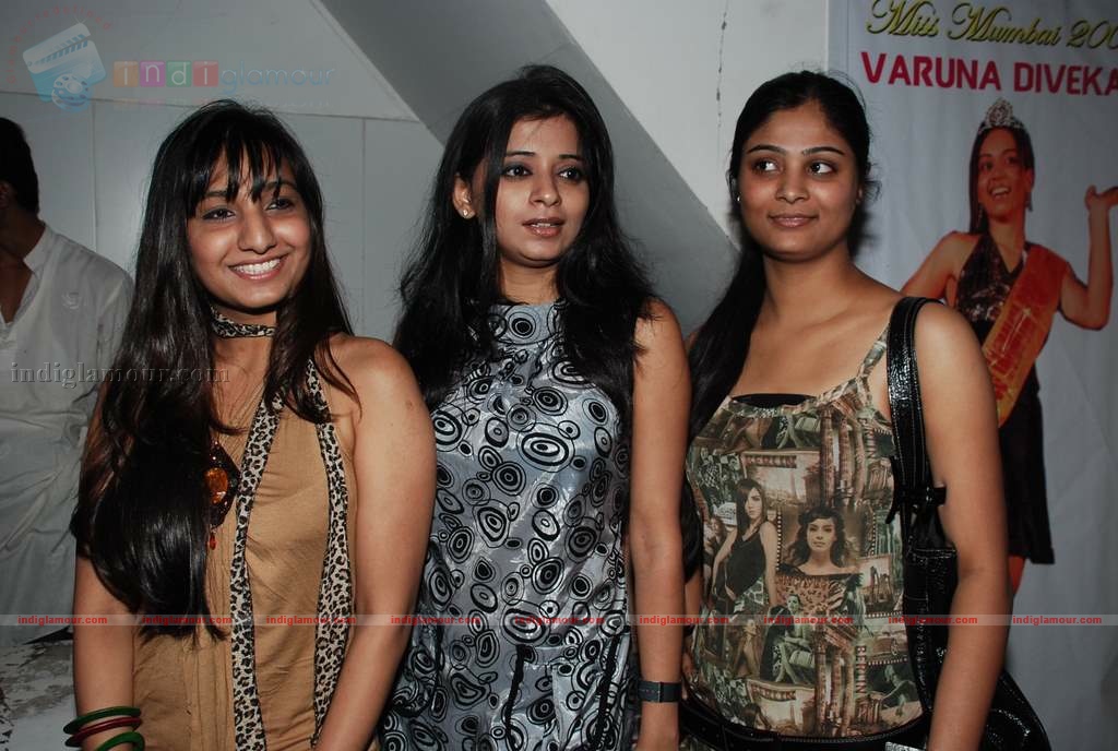 Sharaddha Sharma at Miss Mumbai Varuna's bday bash Event hd photo