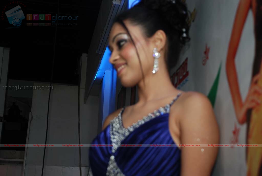 Sharaddha Sharma at Miss Mumbai Varuna's bday bash Event hd photo