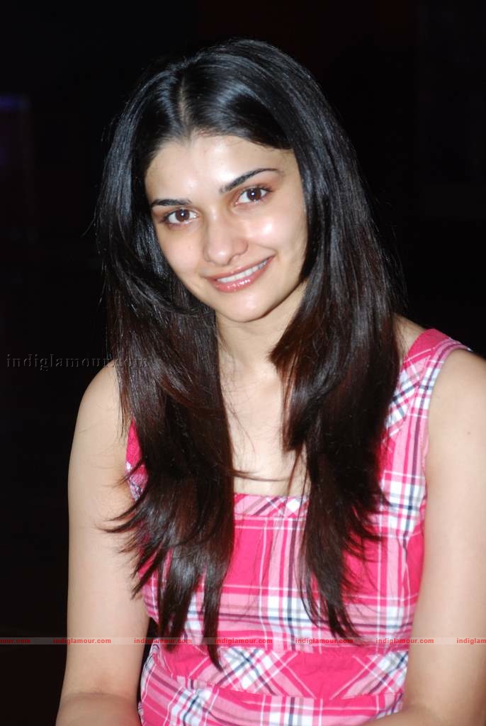 Prachi Desai, Koena and Arshad Warsi at 2012 premeire Event hd photo