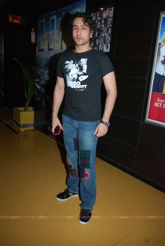 Prachi Desai, Koena and Arshad Warsi at 2012 premeire Event hd photo