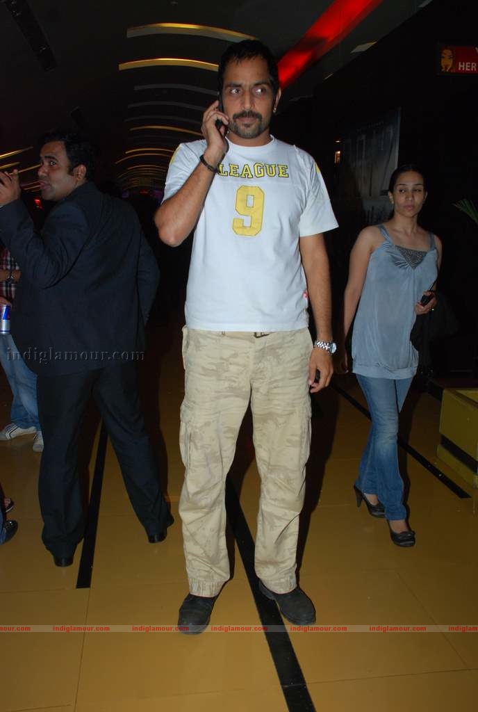 Prachi Desai, Koena and Arshad Warsi at 2012 premeire Event hd photo