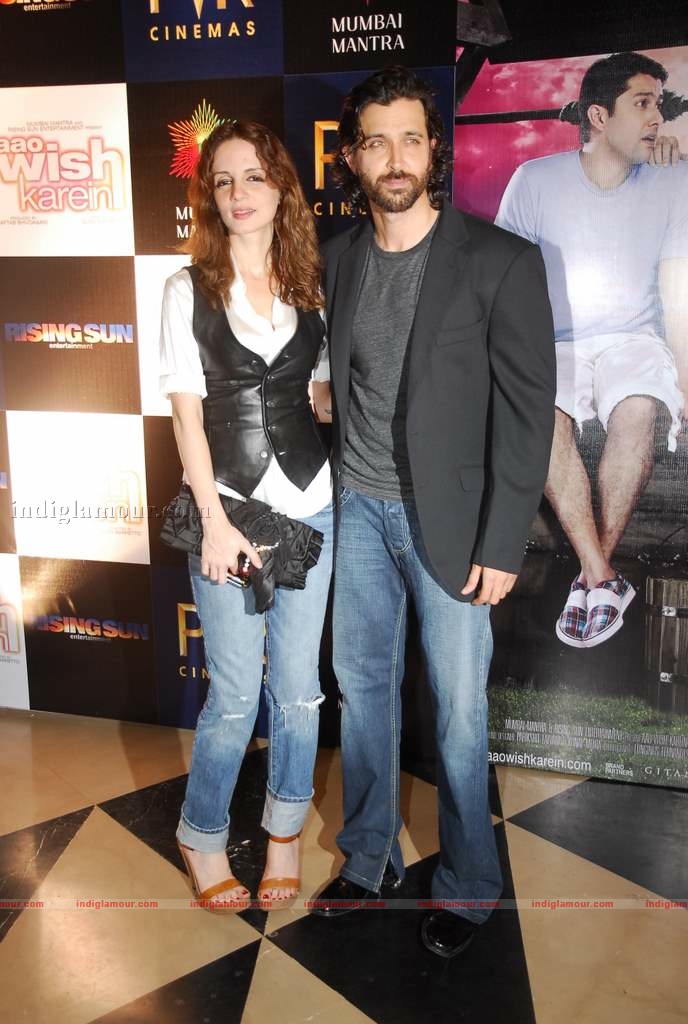 Hrithik at the special screening of film Aao Wish Karein Event hd photo