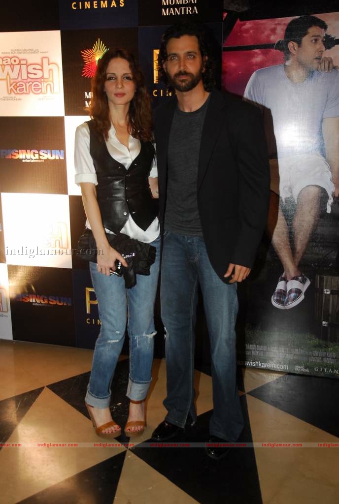 Hrithik at the special screening of film Aao Wish Karein Event hd photo