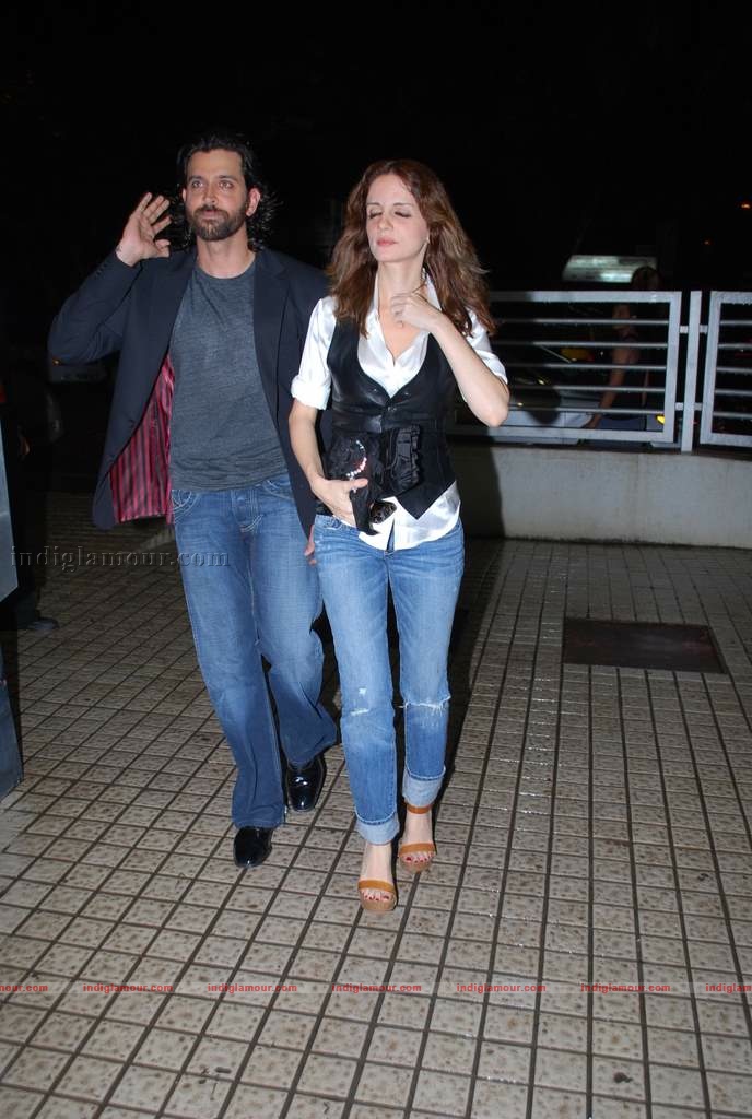 Hrithik at the special screening of film Aao Wish Karein Event hd photo