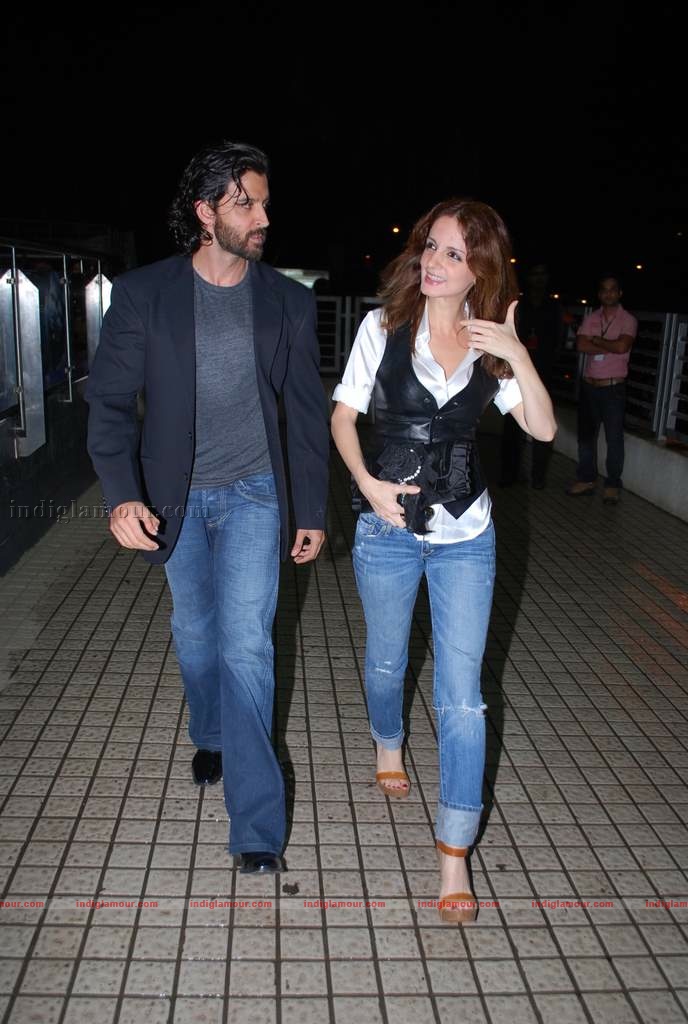 Hrithik at the special screening of film Aao Wish Karein Event hd photo
