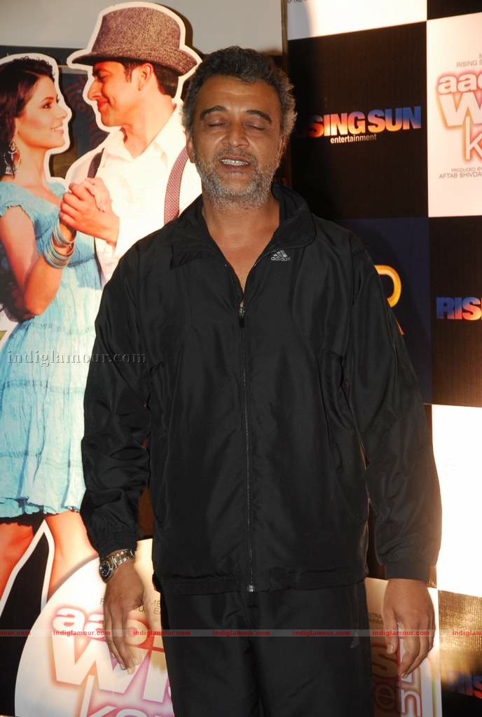 Hrithik at the special screening of film Aao Wish Karein Event hd photo