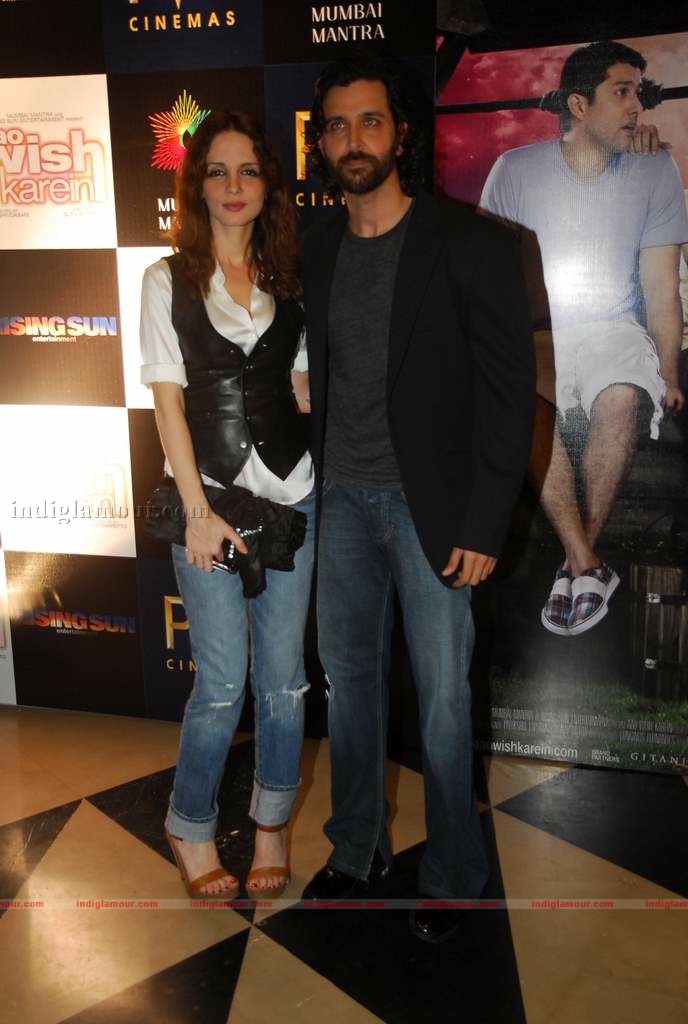 Hrithik at the special screening of film Aao Wish Karein Event hd photo