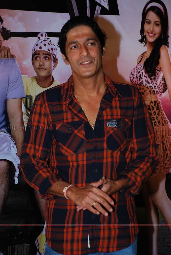 Hrithik at the special screening of film Aao Wish Karein Event hd photo