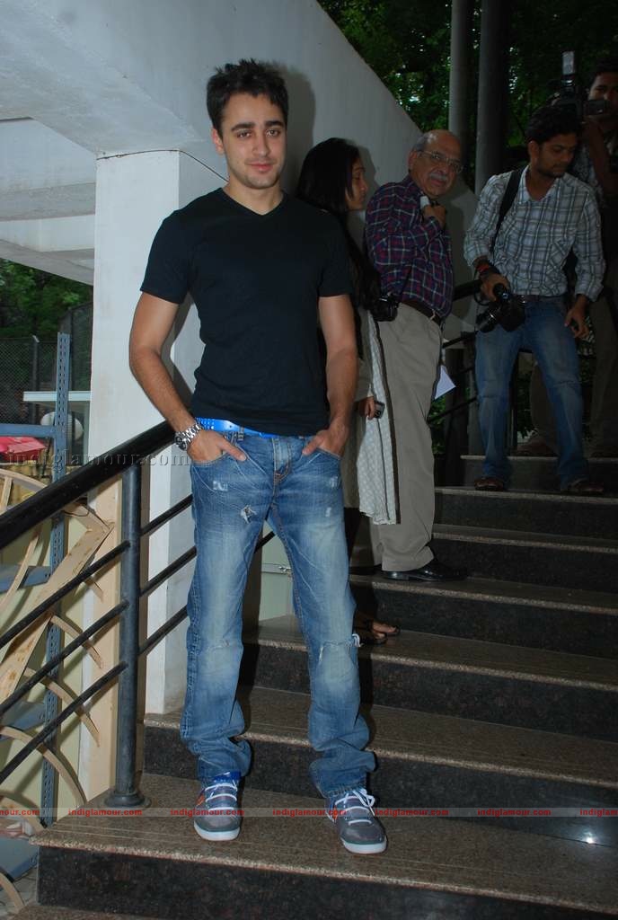 Imran Khan, Dino at Celberate Bandra press meet Event hd photo