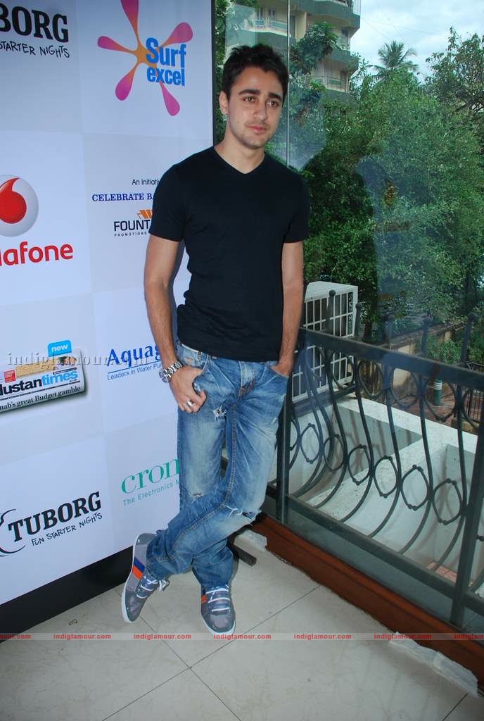 Imran Khan, Dino at Celberate Bandra press meet Event hd photo