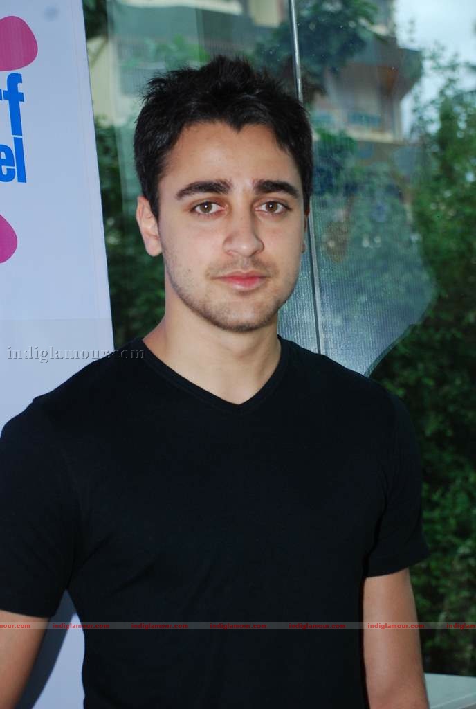 Imran Khan, Dino at Celberate Bandra press meet Event hd photo