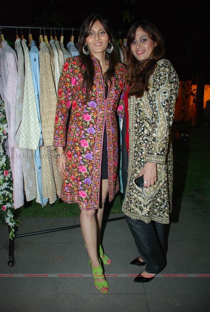 Barkha Aand Sonzal showcase their men's wear Event hd photo