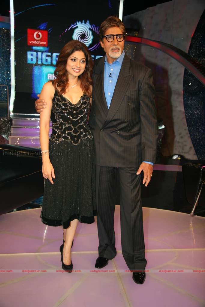 Big B with Shamita and Tanazz on the sets of Big Boss Event hd photo