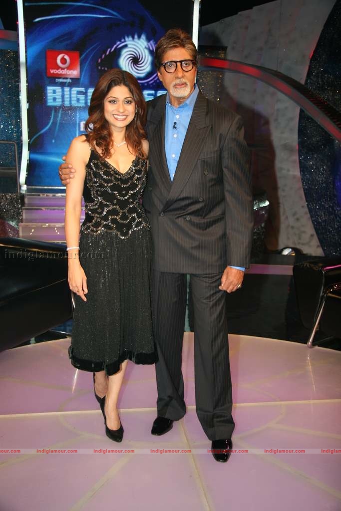 Big B with Shamita and Tanazz on the sets of Big Boss Event hd photo
