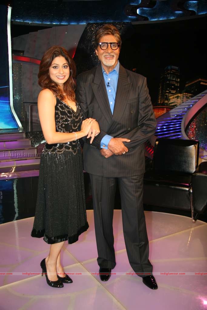 Big B with Shamita and Tanazz on the sets of Big Boss Event hd photo