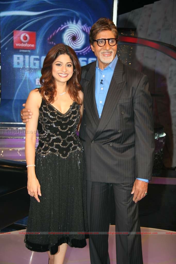 Big B with Shamita and Tanazz on the sets of Big Boss Event hd photo