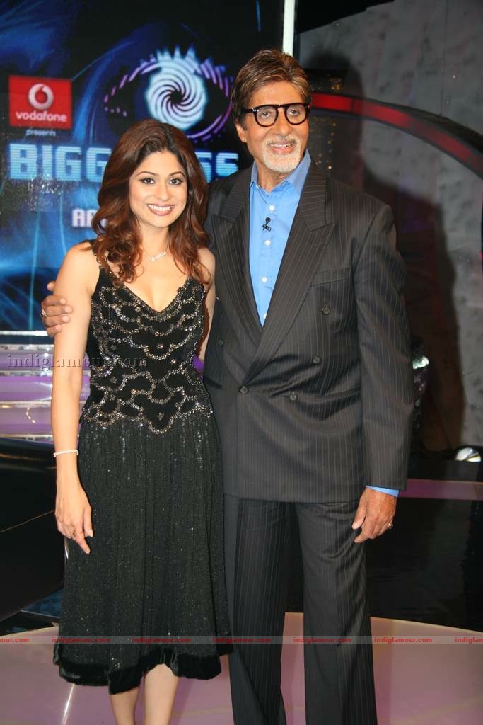 Big B with Shamita and Tanazz on the sets of Big Boss Event hd photo