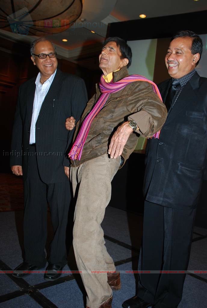 Dev Anand at Entertainment Society of Goa's launch of T20 of Indian Cinema Event hd photo