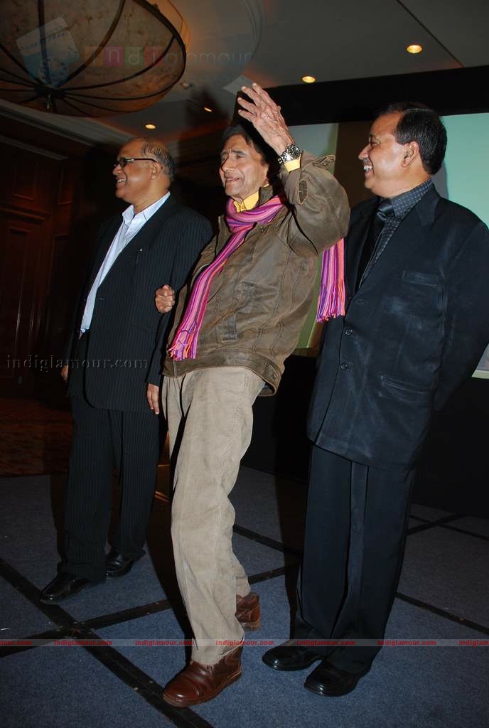 Dev Anand at Entertainment Society of Goa's launch of T20 of Indian Cinema Event hd photo