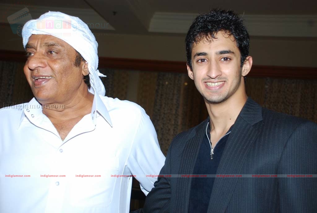 Dev Anand at Entertainment Society of Goa's launch of T20 of Indian Cinema Event hd photo