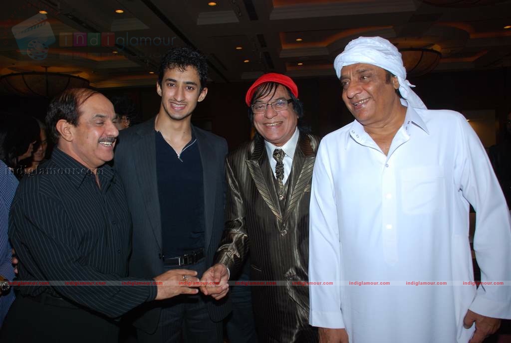 Dev Anand at Entertainment Society of Goa's launch of T20 of Indian Cinema Event hd photo