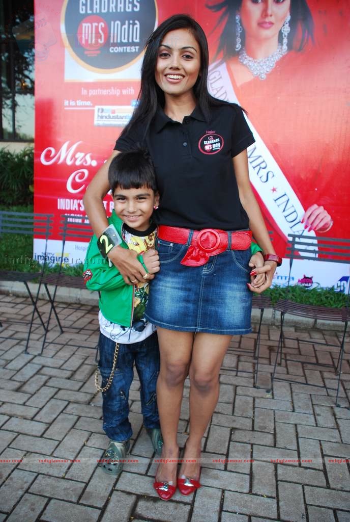 Haier Gladrags Mrs. India 2010 continues to celebrate the  Indian Women for the 10th  consecutive year Event hd photo