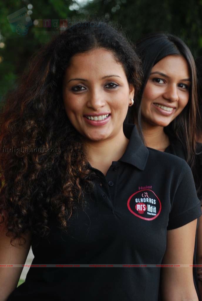 Haier Gladrags Mrs. India 2010 continues to celebrate the  Indian Women for the 10th  consecutive year Event hd photo