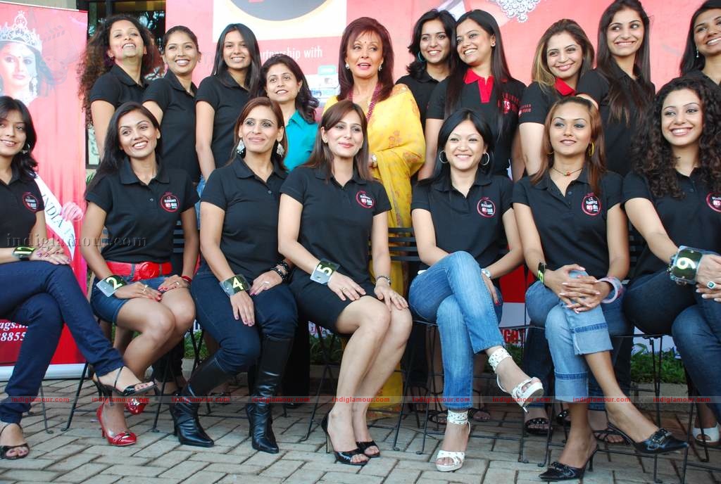 Haier Gladrags Mrs. India 2010 continues to celebrate the  Indian Women for the 10th  consecutive year Event hd photo