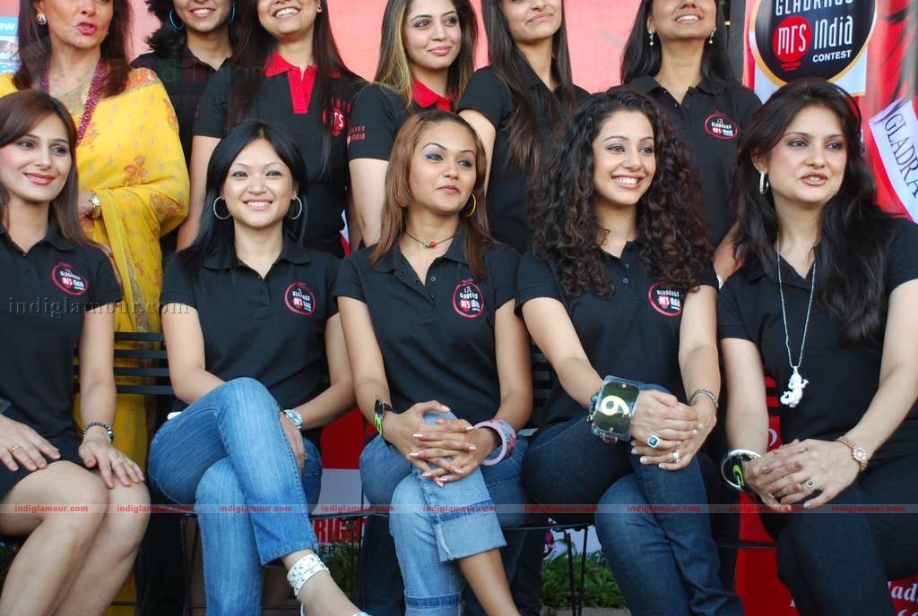 Haier Gladrags Mrs. India 2010 continues to celebrate the  Indian Women for the 10th  consecutive year Event hd photo