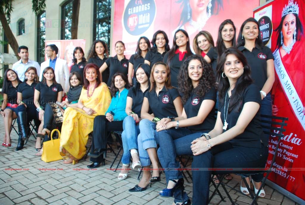 Haier Gladrags Mrs. India 2010 continues to celebrate the  Indian Women for the 10th  consecutive year Event hd photo