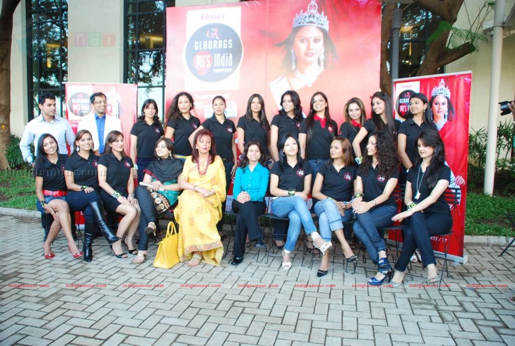 Haier Gladrags Mrs. India 2010 continues to celebrate the  Indian Women for the 10th  consecutive year Event hd photo