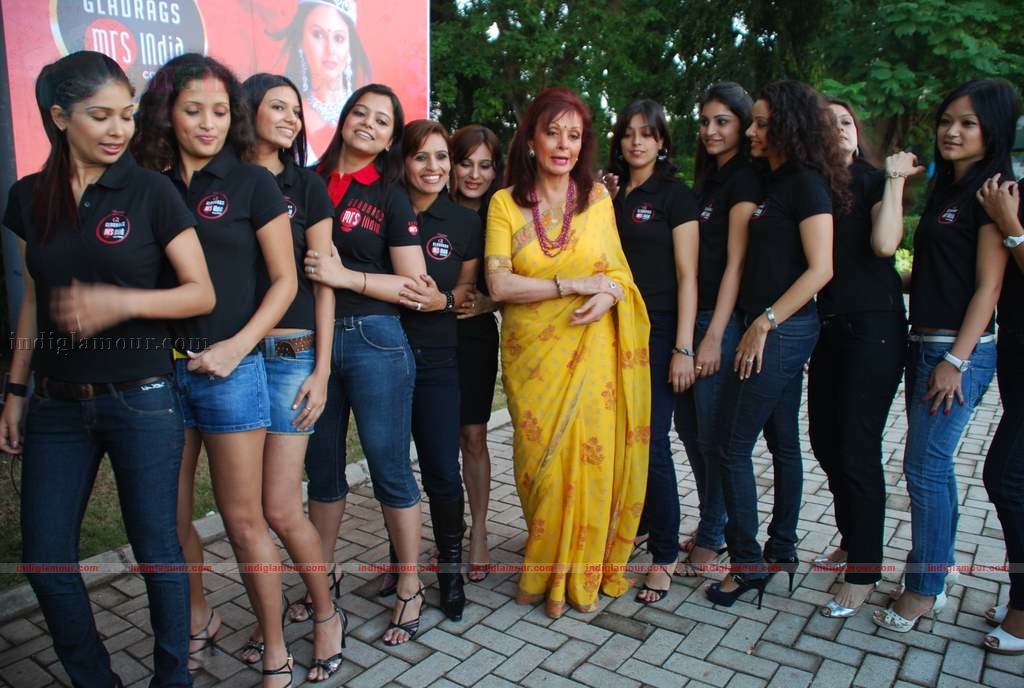 Haier Gladrags Mrs. India 2010 continues to celebrate the  Indian Women for the 10th  consecutive year Event hd photo