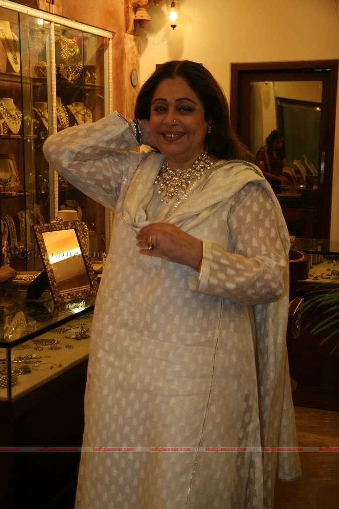 Kirron Kher at Amrapali Jewels wedding workshop Event hd photo
