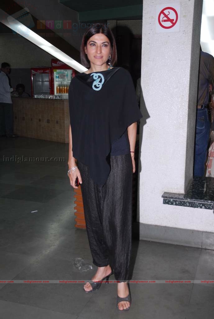 Mugdha Godse At The Dr Batra's  Health Awards Event hd photo