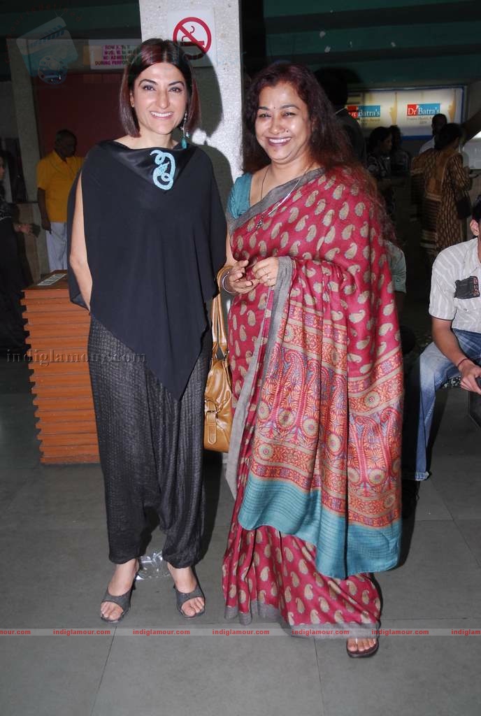 Mugdha Godse At The Dr Batra's  Health Awards Event hd photo