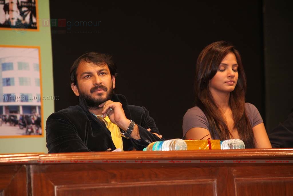 Neetu Chandra at Bihar Foundation meet Event hd photo