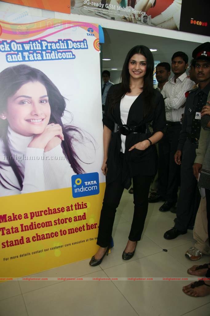 Prachi Desai at Tata Indicom press meet Event hd photo