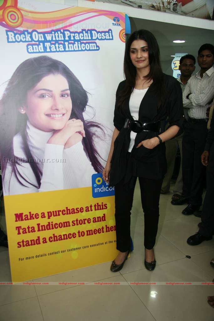 Prachi Desai at Tata Indicom press meet Event hd photo
