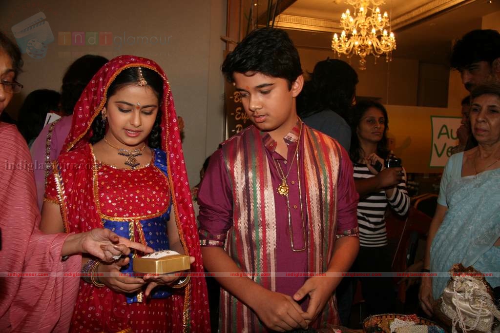 Prateik Babbar presents gifts to orphan kids Event hd photo