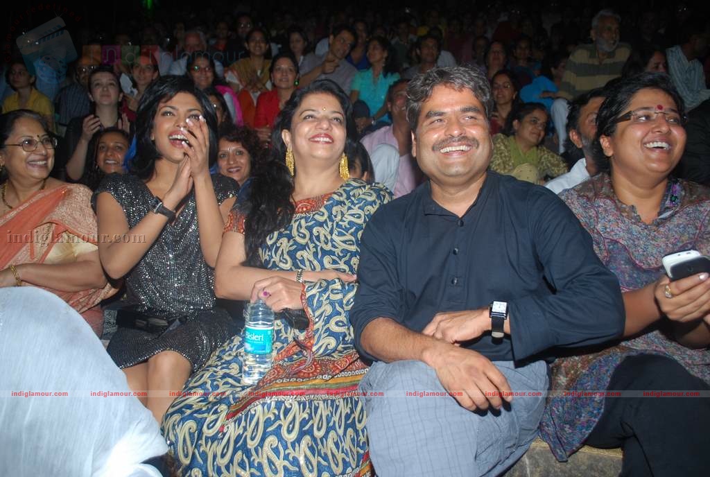 Priyanka Chopra at Rekha Bhardwaj's concert Event hd photo
