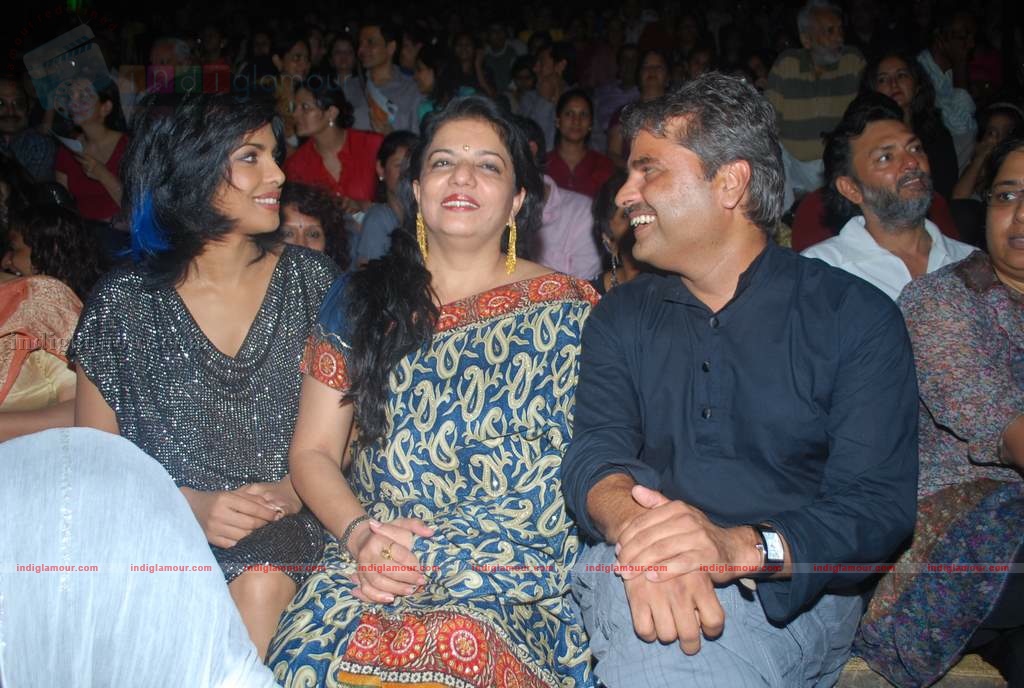 Priyanka Chopra at Rekha Bhardwaj's concert Event hd photo