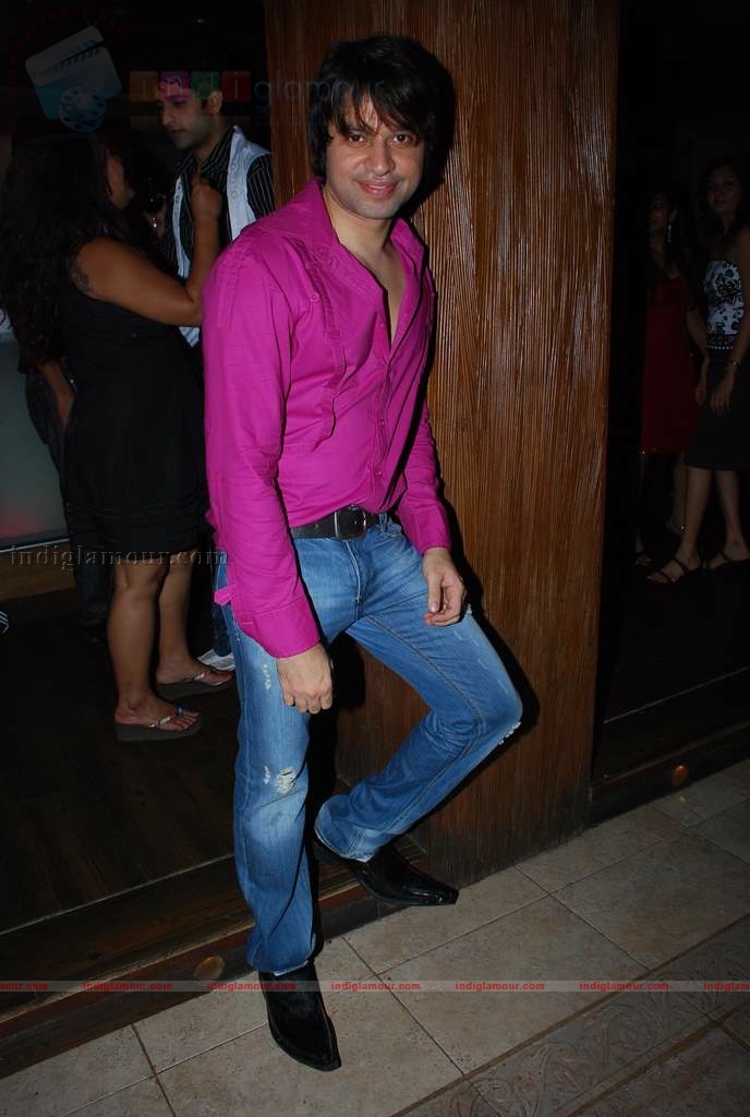 Glamorous models at Yuvraaj Parashar's birthday bash Event hd photo
