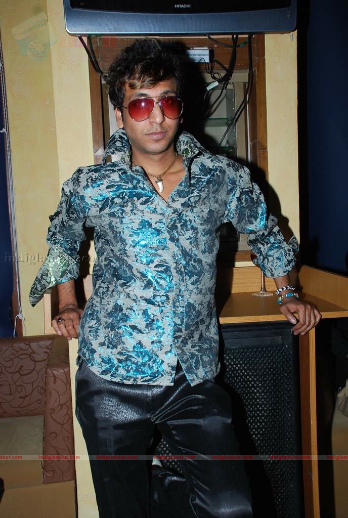Glamorous models at Yuvraaj Parashar's birthday bash Event hd photo