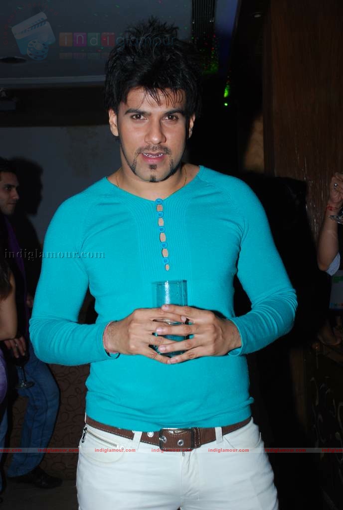 Glamorous models at Yuvraaj Parashar's birthday bash Event hd photo