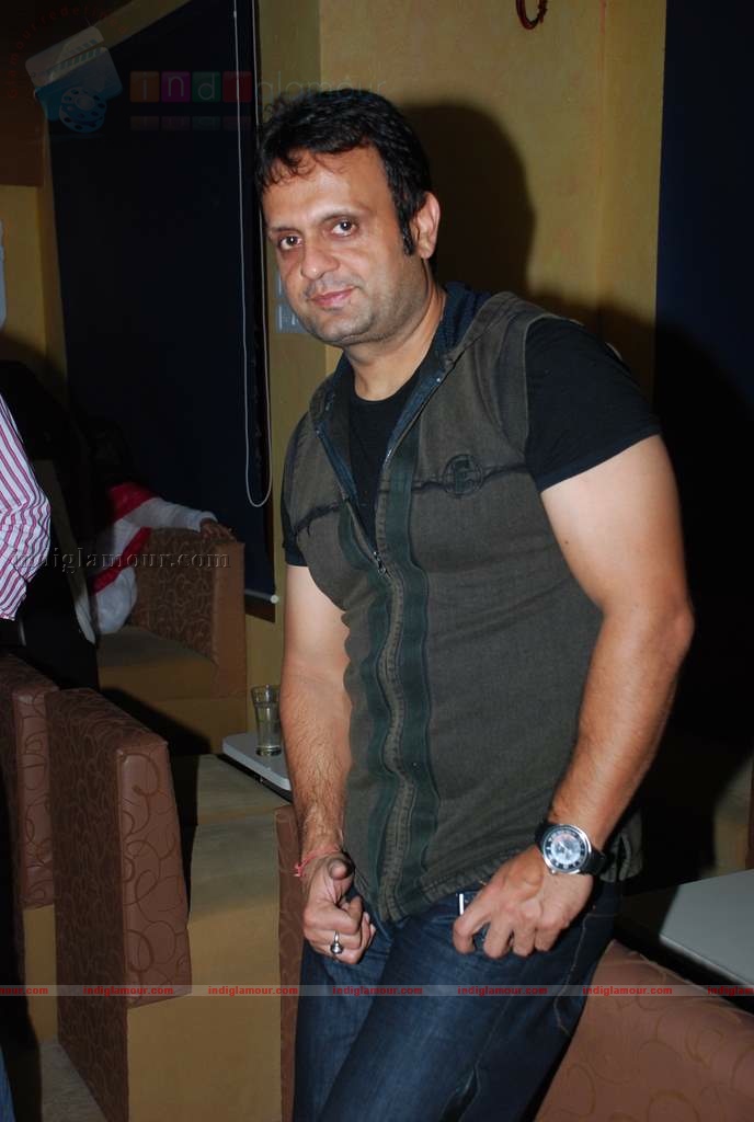 Glamorous models at Yuvraaj Parashar's birthday bash Event hd photo