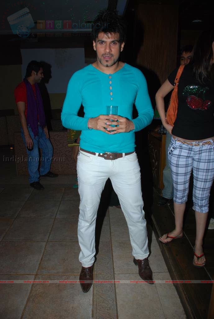 Glamorous models at Yuvraaj Parashar's birthday bash Event hd photo